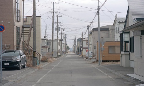 Wicker Park neighborhood street scene - Wicker Park apartment buildings